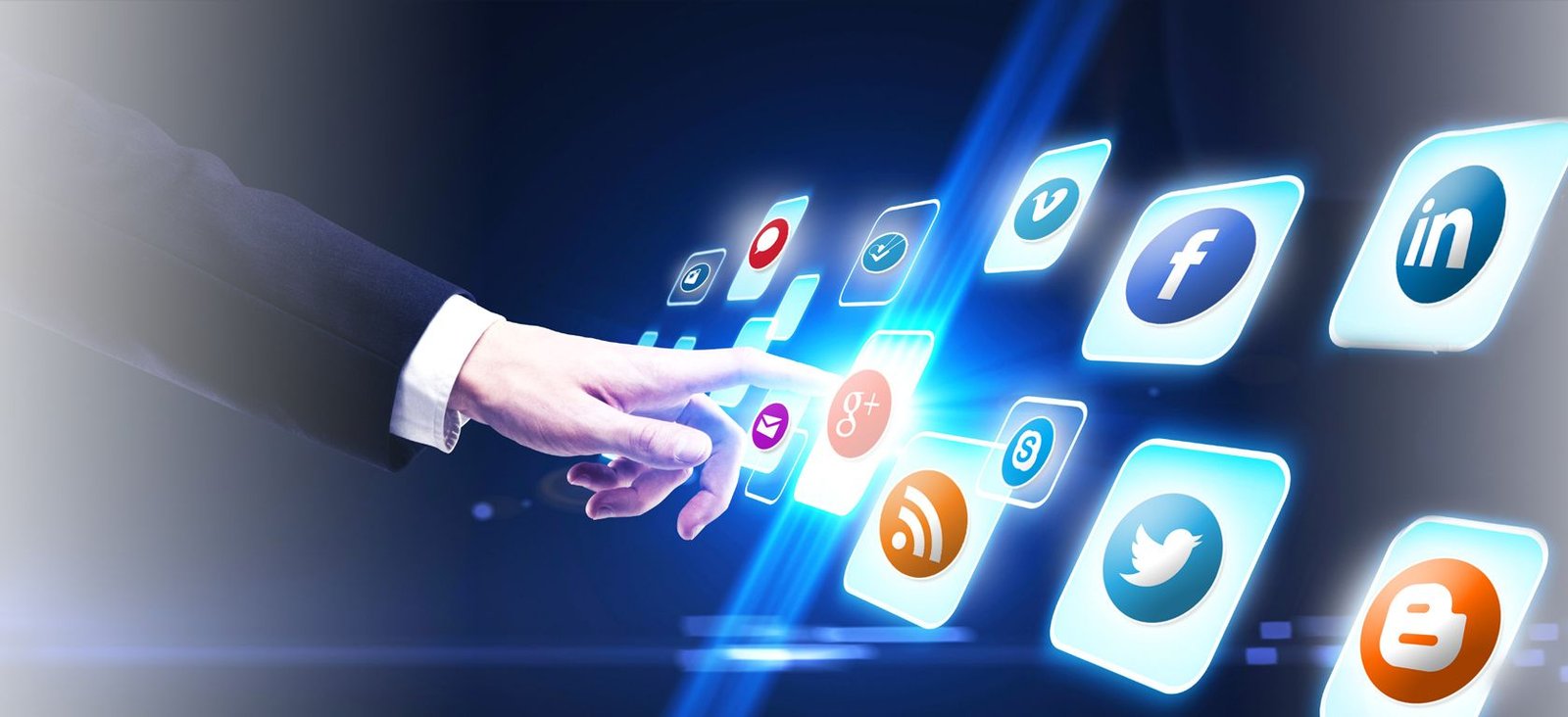 Learn everything about social media advertising, from platforms and strategies to targeting, budgets, and tips to create high-converting ad campaigns.